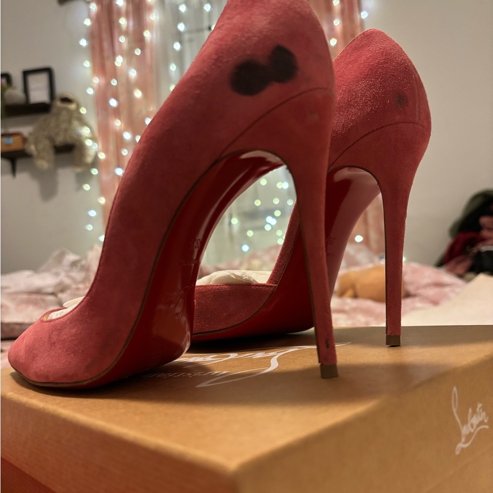 Christian Louboutin - Picture 6 of 6